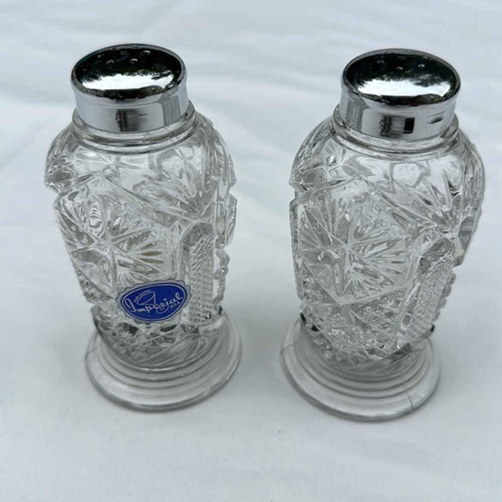 Imperial‎ Antique Glass Salt and Shakers